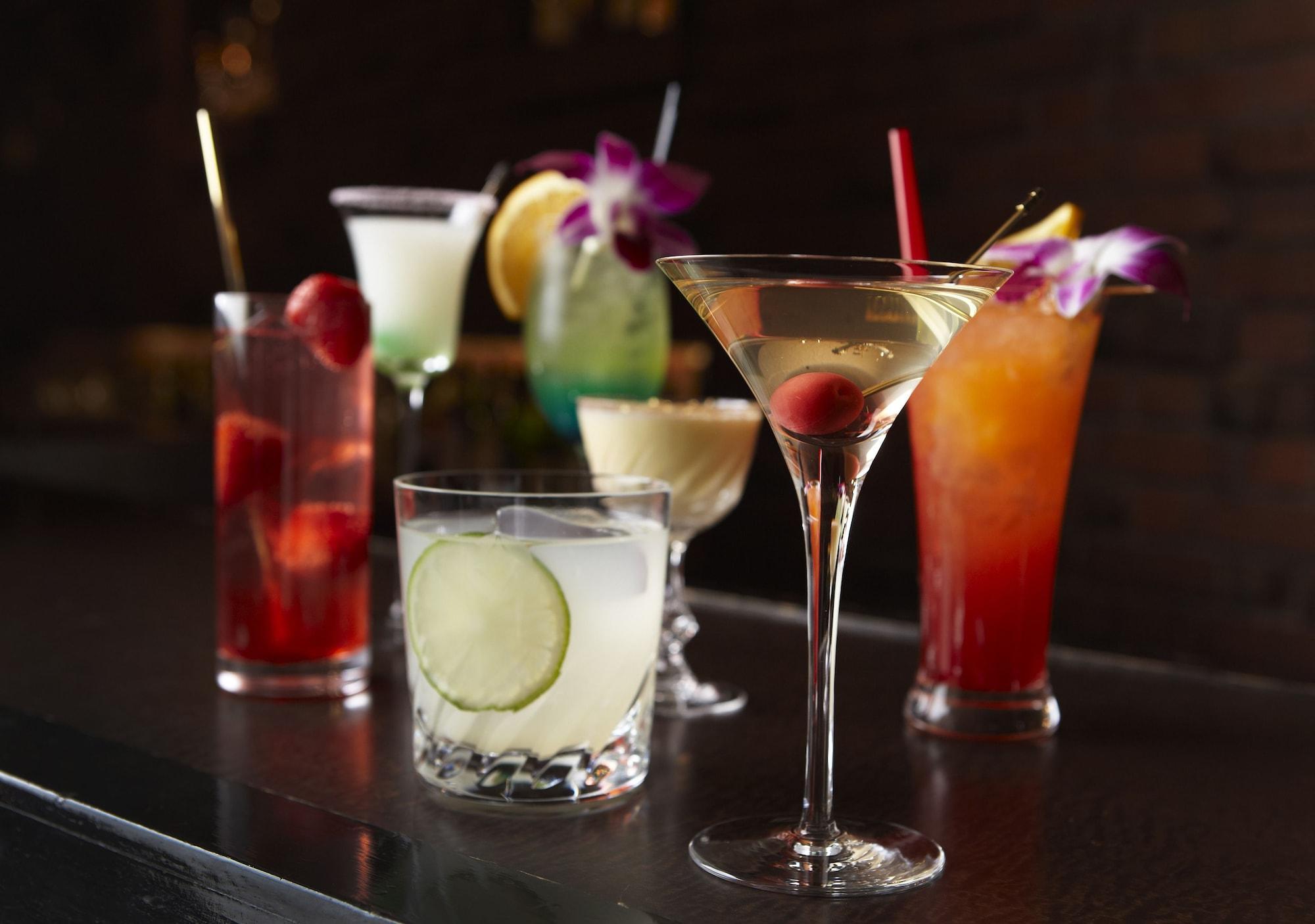 Hotel New Otani Hakata Fukuoka  Extérieur photo A selection of cocktails