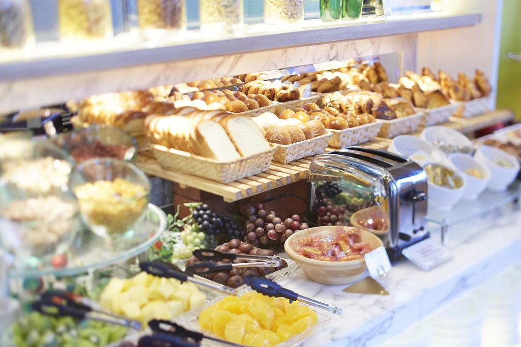 Hotel New Otani Hakata Fukuoka  Extérieur photo A breakfast buffet
